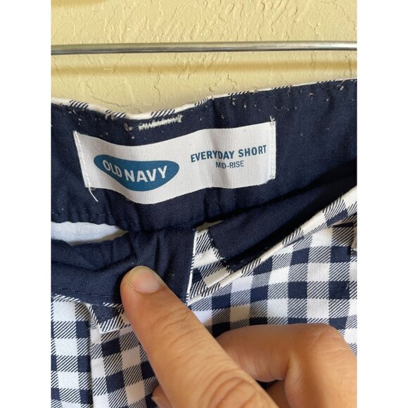 Old Navy Blue and White Gingham Everyday Shorts - Picture 6 of 8